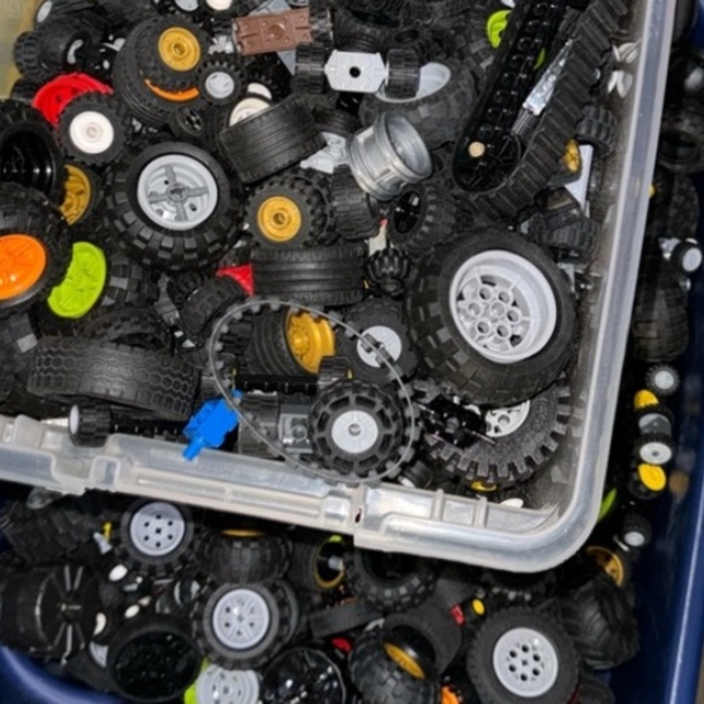 4.5 LBS - Genuine Lego Car Vehicle Truck Wheel/Rims/Tire/Treads Random Bulk LOT - Picture 2 of 5